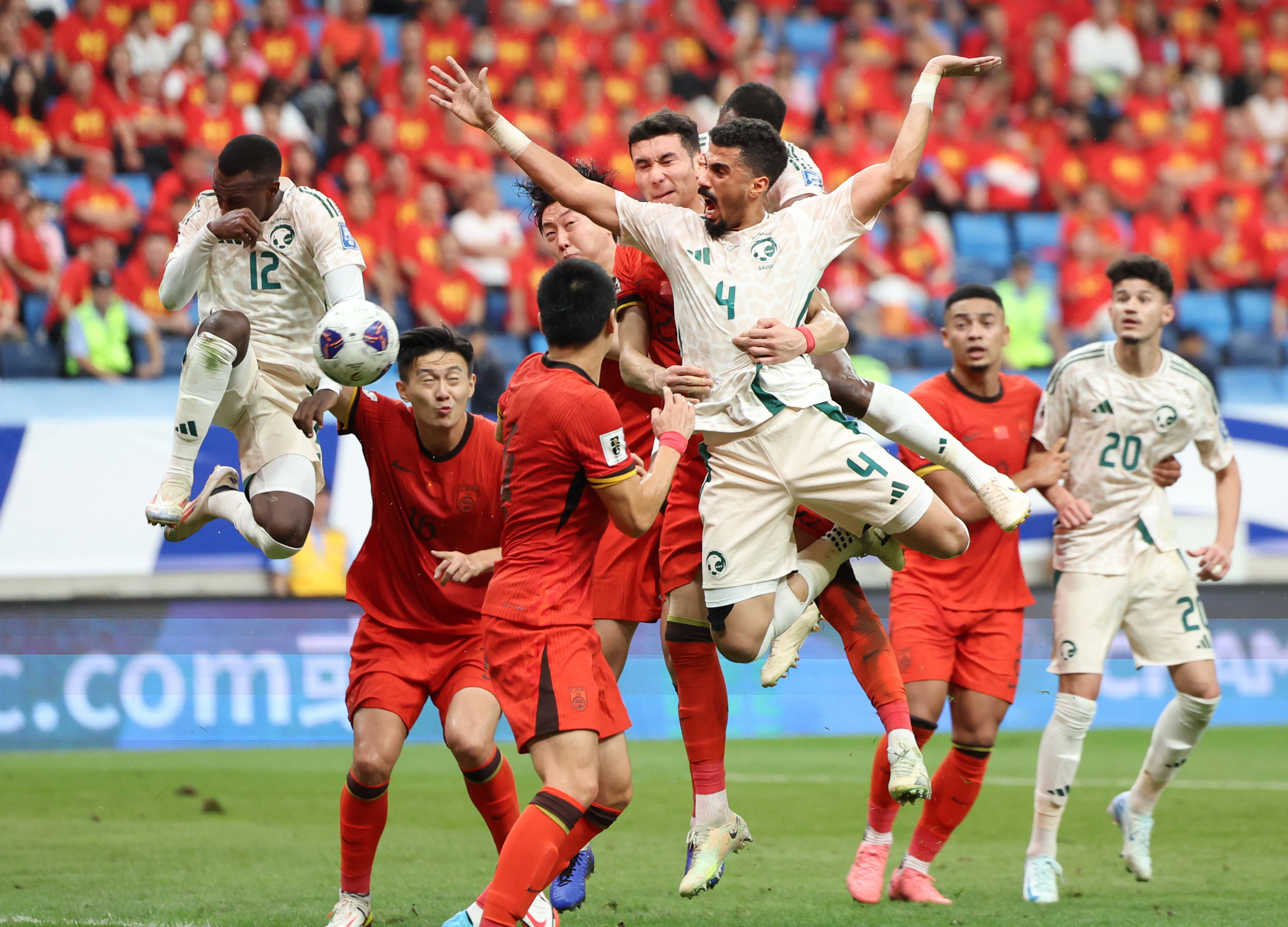 JJB-德国国家队迎亚洲杯关键赛；最后时刻防线松动；目标明确；身体对抗强度拉满的简单介绍