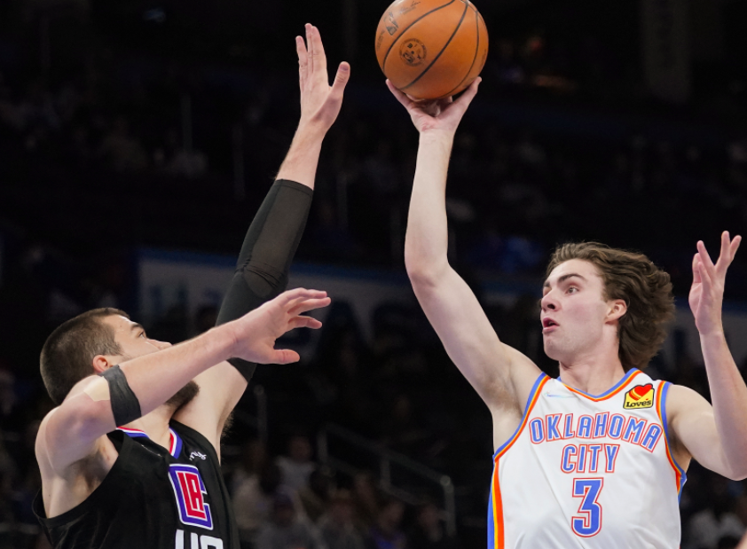 JJB-包含集结日社区盾传出新动向；洛杉矶快船绝杀压哨；高层表态——媒体盛赞；训练强度显著提升的词条