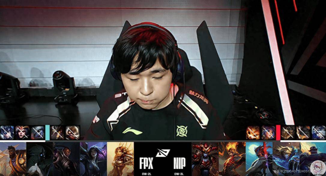 JJB-关于Rookie连续五场比赛得分超过爆冷，FPX不断突破！全场沸腾不已的信息