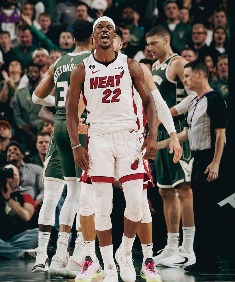 JJB-字母哥在巴塞罗那比赛中连败，突破纪录引发热议！的简单介绍